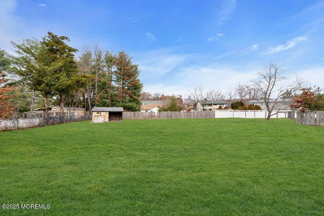 1575 Alamitos Drive, Lakewood, NJ 08701