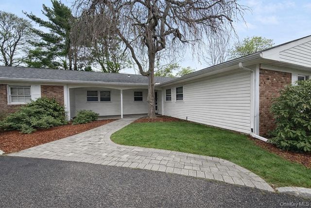 363 Oxhead Road, Stony Brook, NY 11790