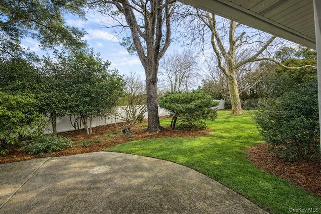 363 Oxhead Road, Stony Brook, NY 11790