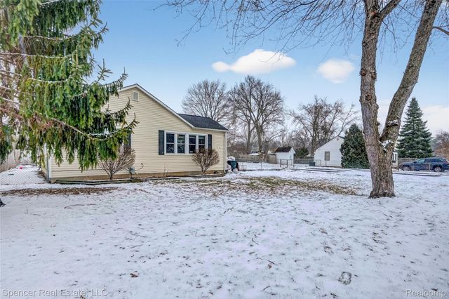 4694 High Street, Independence Charter Township, MI 48346