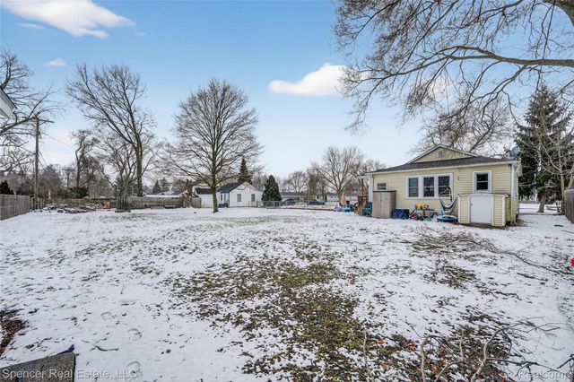 4694 High Street, Independence Charter Township, MI 48346