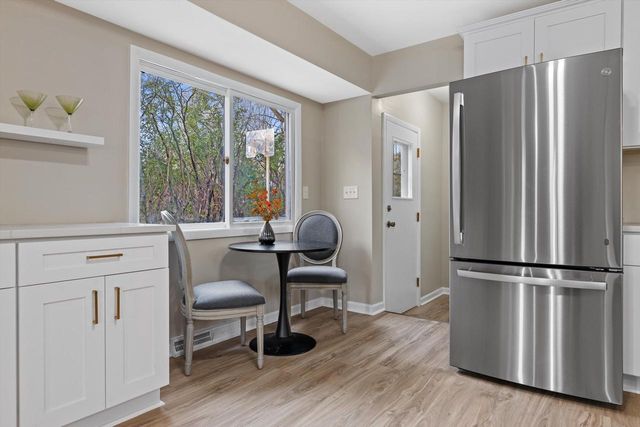 6560 W Carolann DRIVE, Brown Deer, WI 53223