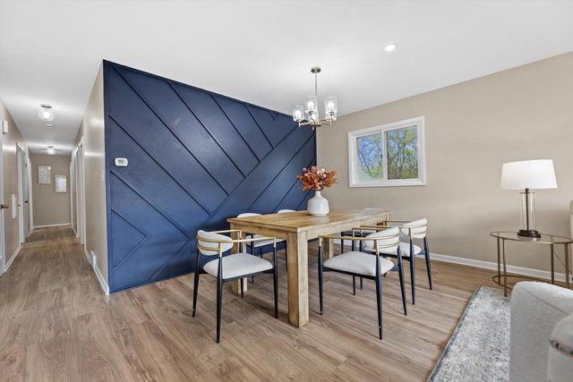 6560 W Carolann DRIVE, Brown Deer, WI 53223