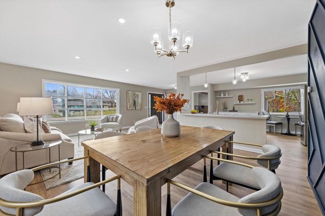 6560 W Carolann DRIVE, Brown Deer, WI 53223