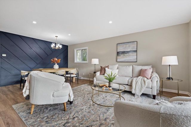 6560 W Carolann DRIVE, Brown Deer, WI 53223