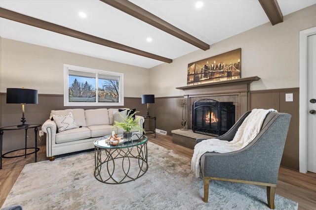 6560 W Carolann DRIVE, Brown Deer, WI 53223