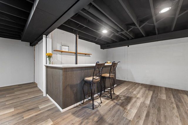 6560 W Carolann DRIVE, Brown Deer, WI 53223