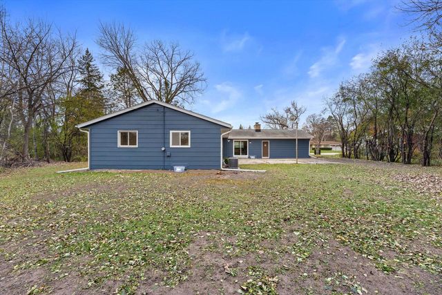 6560 W Carolann DRIVE, Brown Deer, WI 53223