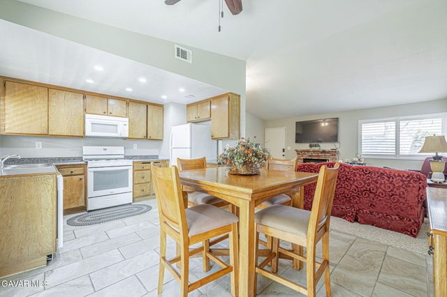 43729 La Paz Lane, Lancaster, CA 93535