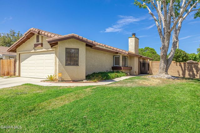 43729 La Paz Lane, Lancaster, CA 93535