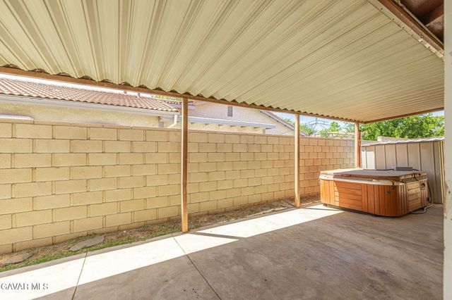 43729 La Paz Lane, Lancaster, CA 93535