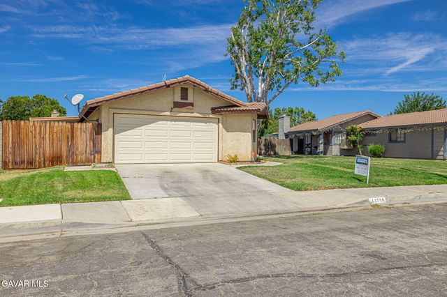 43729 La Paz Lane, Lancaster, CA 93535