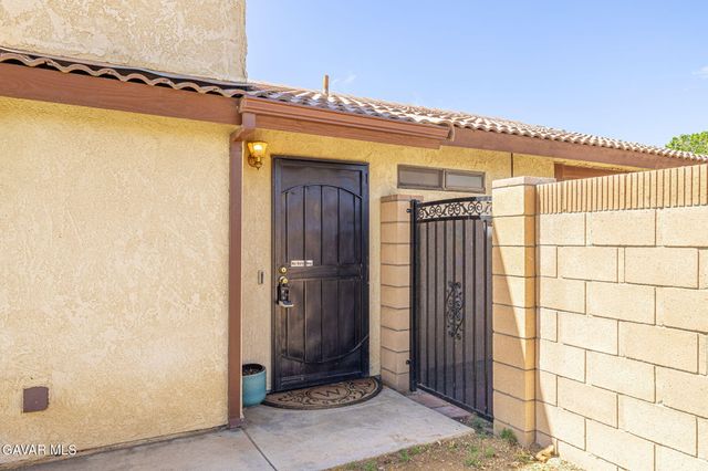 43729 La Paz Lane, Lancaster, CA 93535