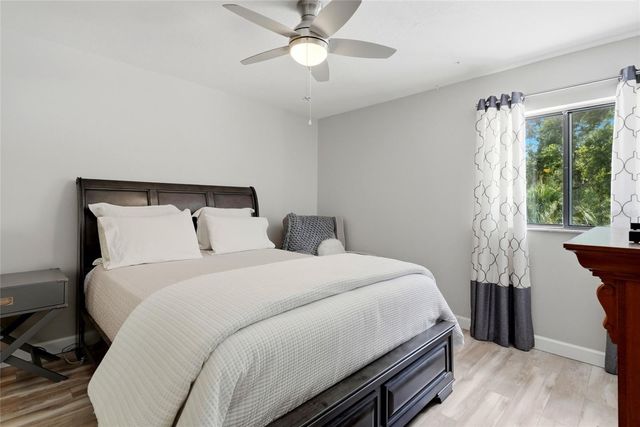 8003 JASMINE DRIVE 8003, Tampa, FL 33637