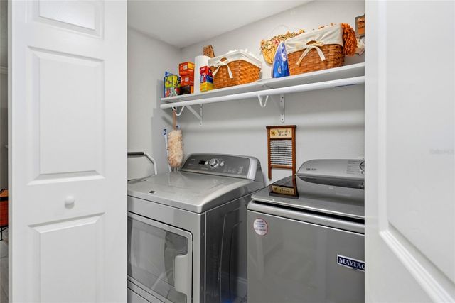 8003 JASMINE DRIVE 8003, Tampa, FL 33637
