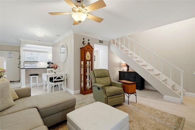 8003 JASMINE DRIVE 8003, Tampa, FL 33637
