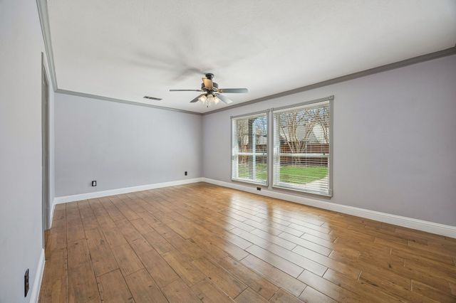 2215 Cimarron Rd, Mckinney, TX 75072