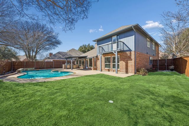 2215 Cimarron Rd, Mckinney, TX 75072