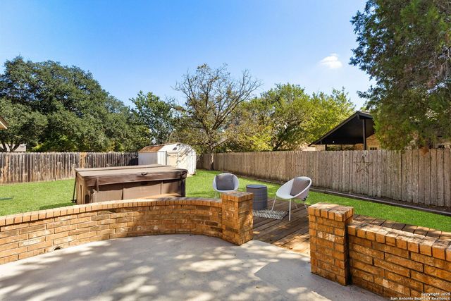 1633 Willow, Seguin, TX 78155