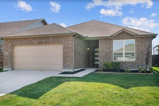 1110 Greywood Drive, Van Alstyne, TX 75495