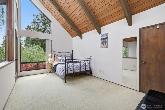 500 W Lake Sammamish Parkway NE, Bellevue, WA 98008