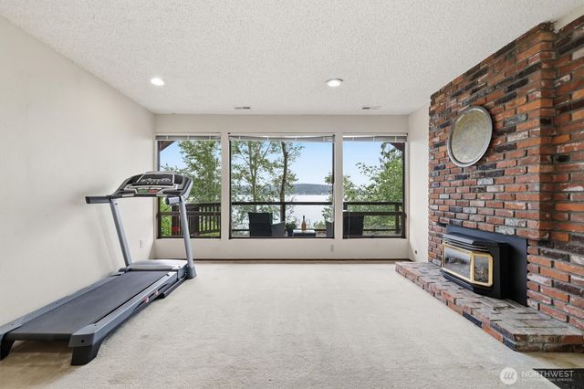 500 W Lake Sammamish Parkway NE, Bellevue, WA 98008
