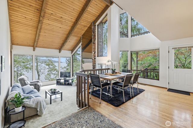 500 W Lake Sammamish Parkway NE, Bellevue, WA 98008