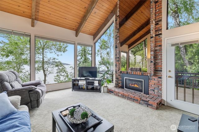 500 W Lake Sammamish Parkway NE, Bellevue, WA 98008