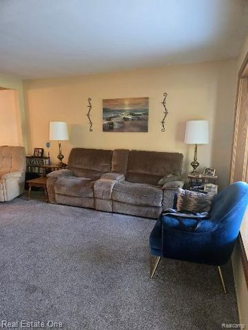 2608 Watonga Drive, Commerce Charter Township, MI 48382