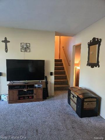 2608 Watonga Drive, Commerce Charter Township, MI 48382
