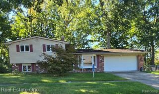 2608 Watonga Drive, Commerce Charter Township, MI 48382