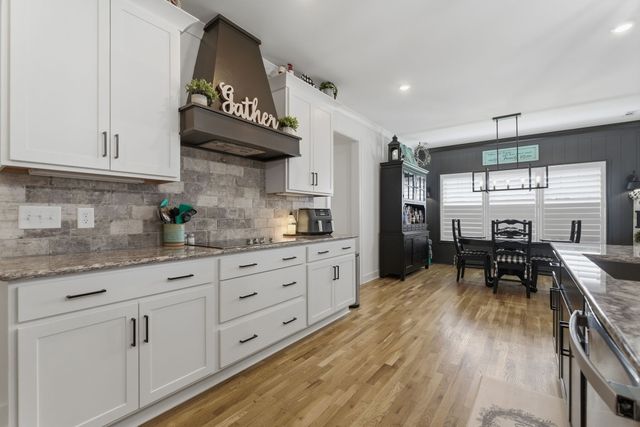 3705 Carriage Dr, Murfreesboro, TN 37128