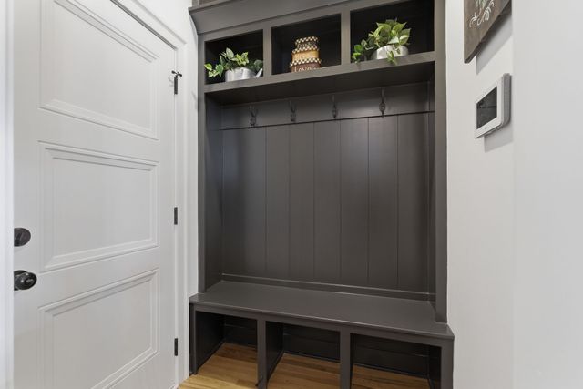 3705 Carriage Dr, Murfreesboro, TN 37128