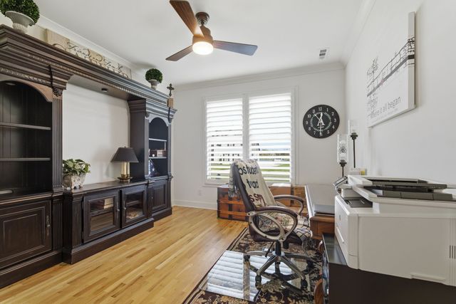 3705 Carriage Dr, Murfreesboro, TN 37128