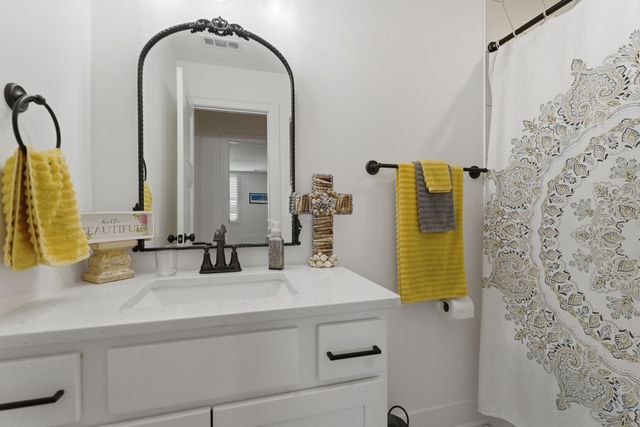 3705 Carriage Dr, Murfreesboro, TN 37128