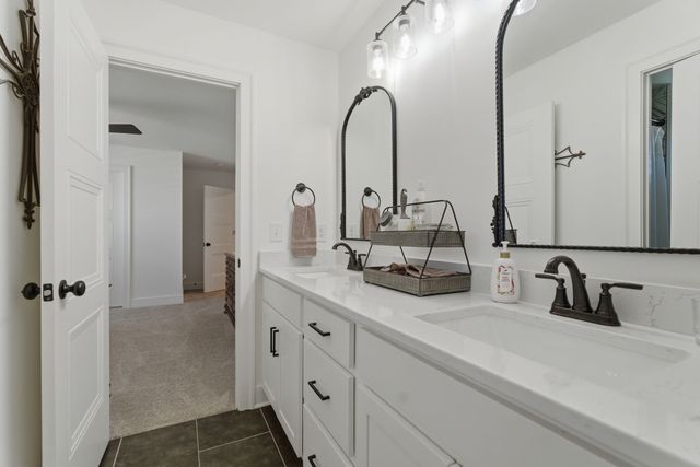 3705 Carriage Dr, Murfreesboro, TN 37128