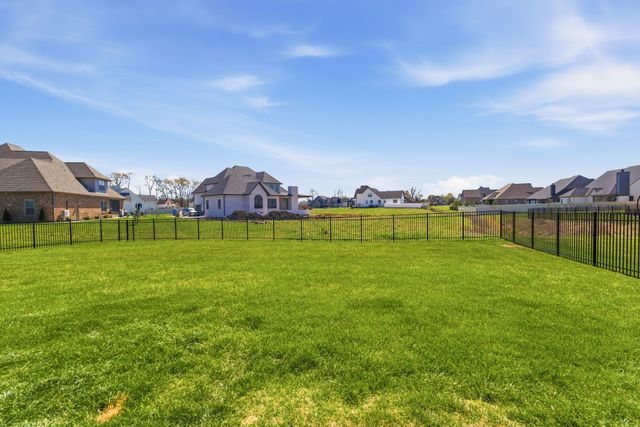 3705 Carriage Dr, Murfreesboro, TN 37128