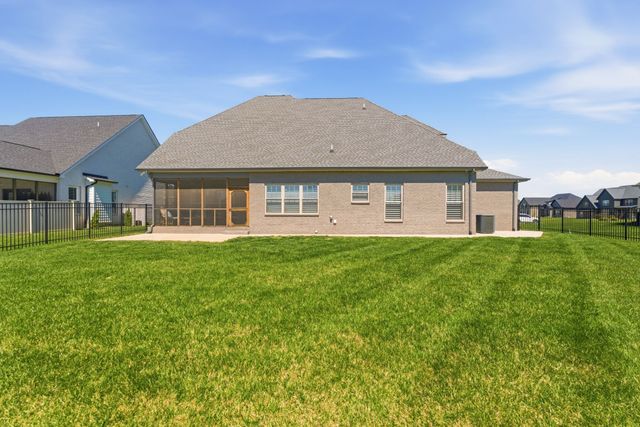 3705 Carriage Dr, Murfreesboro, TN 37128