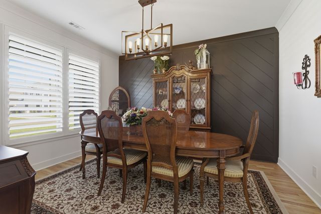 3705 Carriage Dr, Murfreesboro, TN 37128