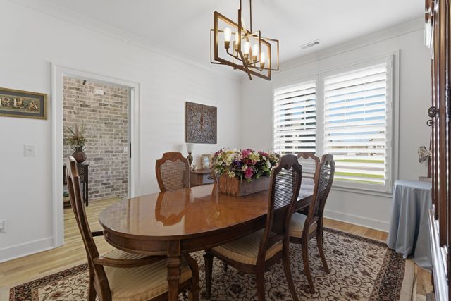 3705 Carriage Dr, Murfreesboro, TN 37128