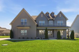 3705 Carriage Dr, Murfreesboro, TN 37128