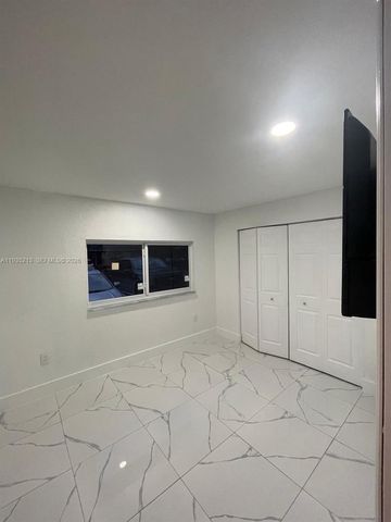 15010 NE 7th Ave, Miami, FL 33161