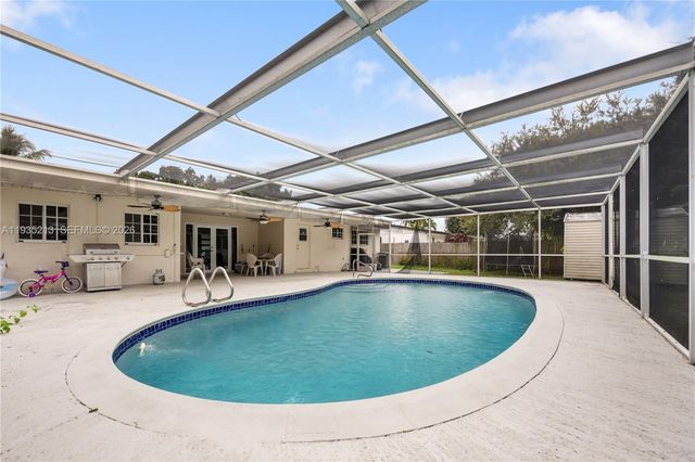 15010 NE 7th Ave, Miami, FL 33161