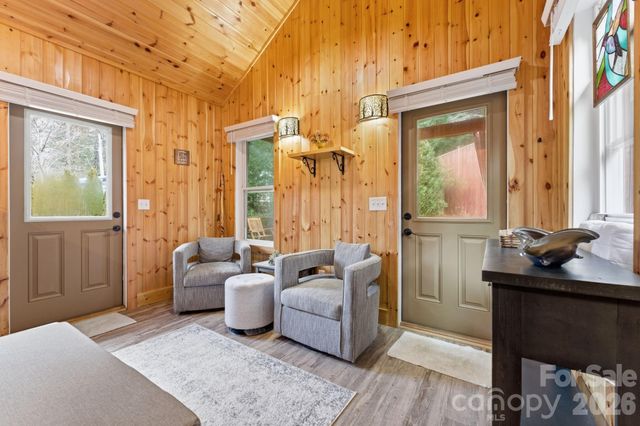 37 Coach Club Road, Highlands, NC 28741