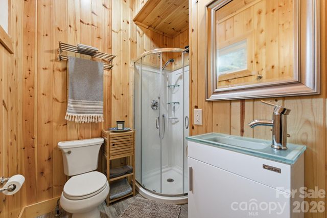 37 Coach Club Road, Highlands, NC 28741