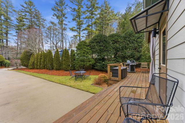 37 Coach Club Road, Highlands, NC 28741