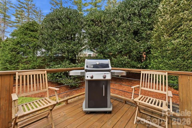 37 Coach Club Road, Highlands, NC 28741