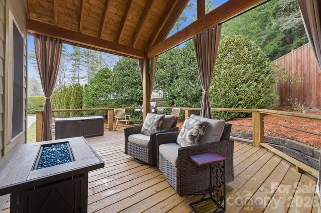 37 Coach Club Road, Highlands, NC 28741