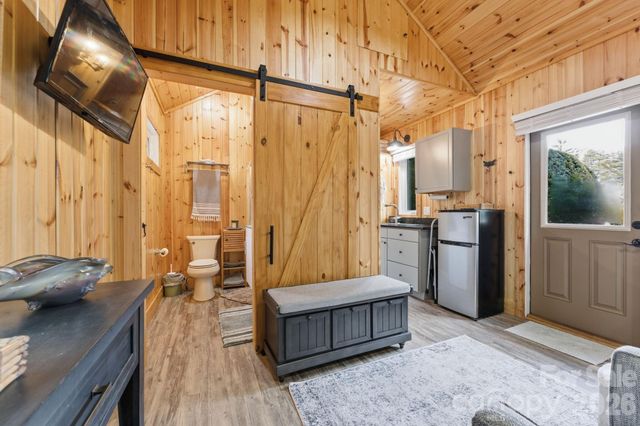 37 Coach Club Road, Highlands, NC 28741