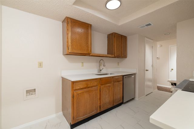 6410 Springfield Drive, Arlington, TX 76016